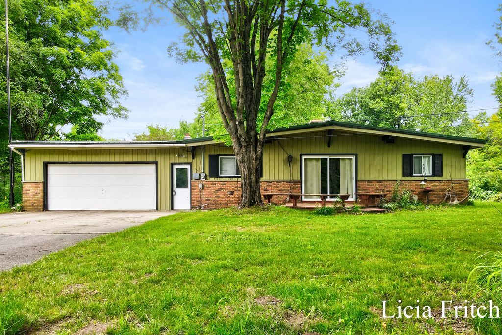 9016 E M 20, Newfield township