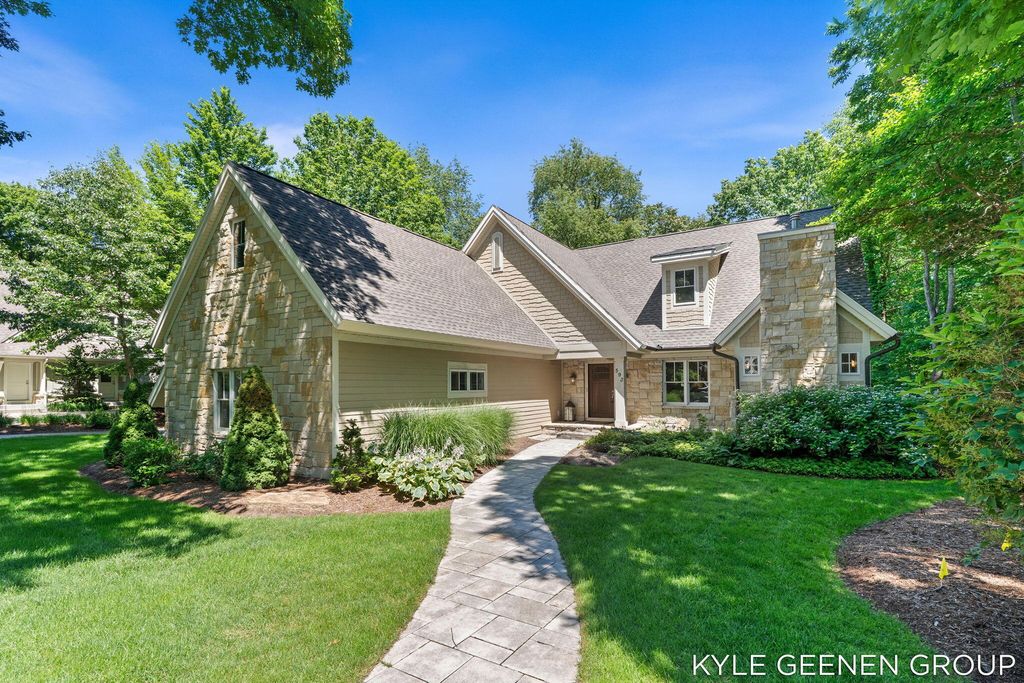 593 Old Macatawa Court, Park township