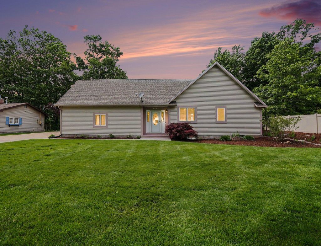 4449 Park Street, Fruitland township