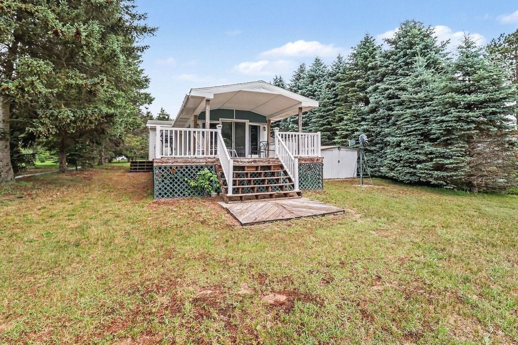 7951 W Village Road, Golden township