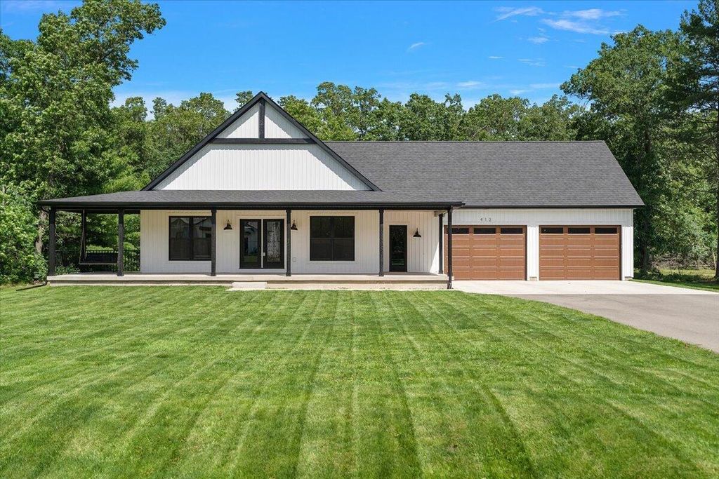 412 Sabine Drive, Egelston township