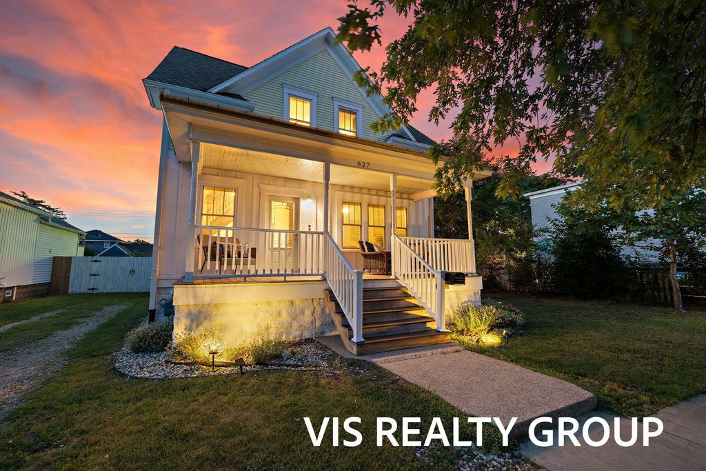 627 Fulton Avenue, Grand Haven city