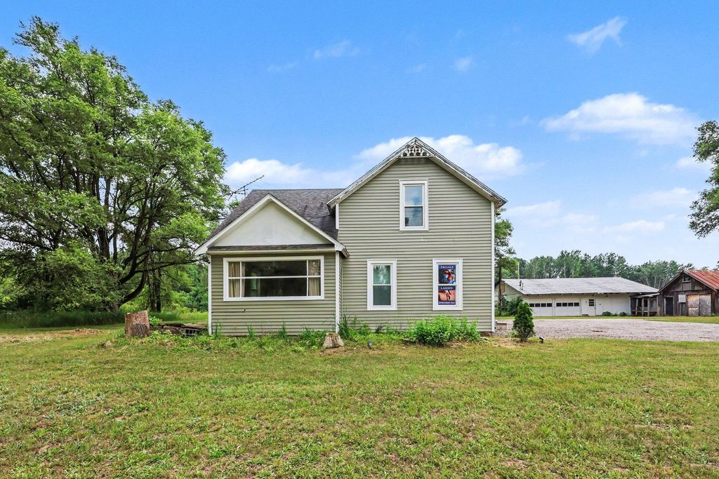 20449 W Howard City-edmore, Reynolds township
