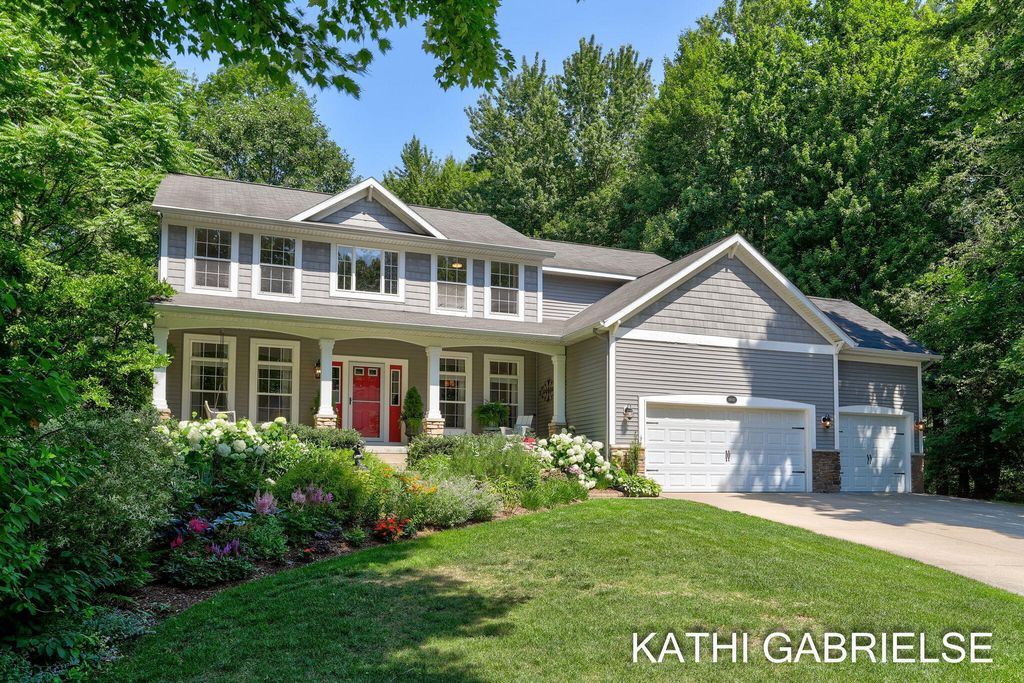 18082 Hammond Bay Drive, Spring Lake township