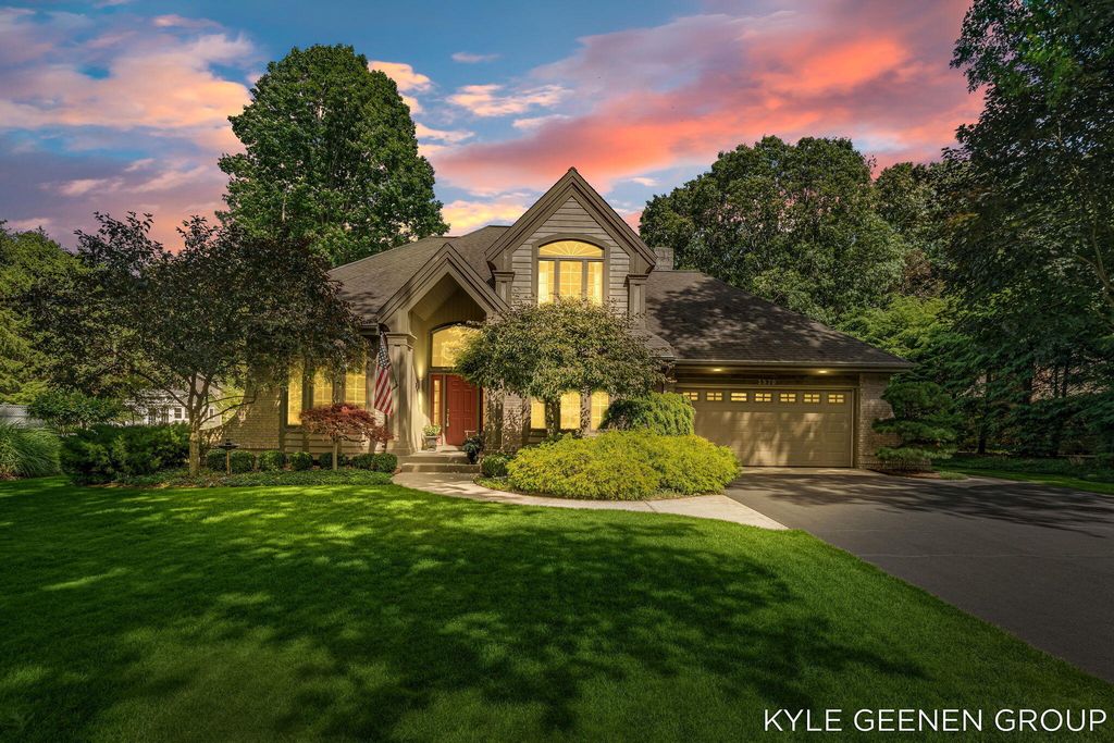 3970 Lake Point Drive, Norton Shores city