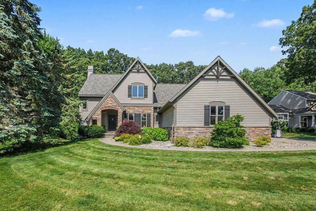 16033 Waterleaf Trail, Spring Lake township
