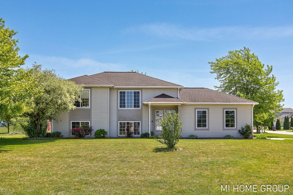 3538 Snip Drive, Holland charter township