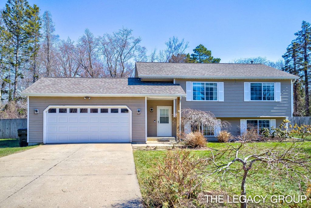 651 S 160th Avenue, Park township