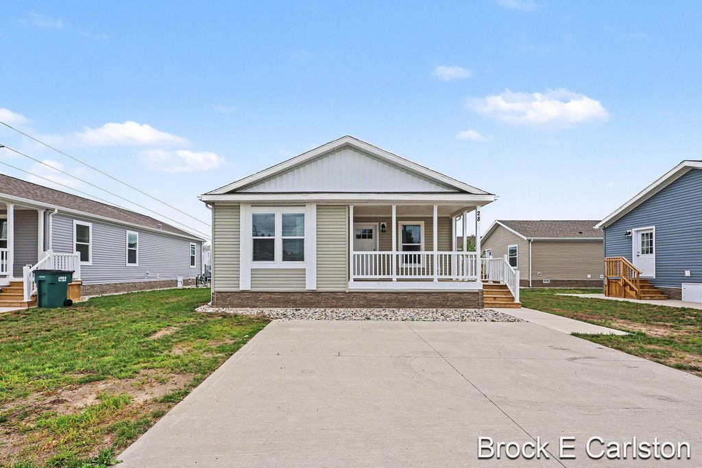 1283 E Ellis Road Unit: 28, Norton Shores city