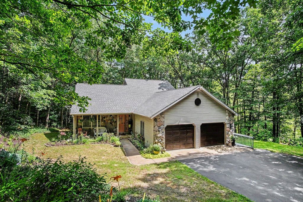 11793 W Baker Road, Eureka township