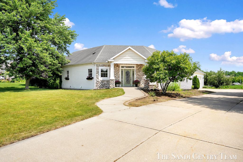 3819 Acadia Drive, Georgetown charter township