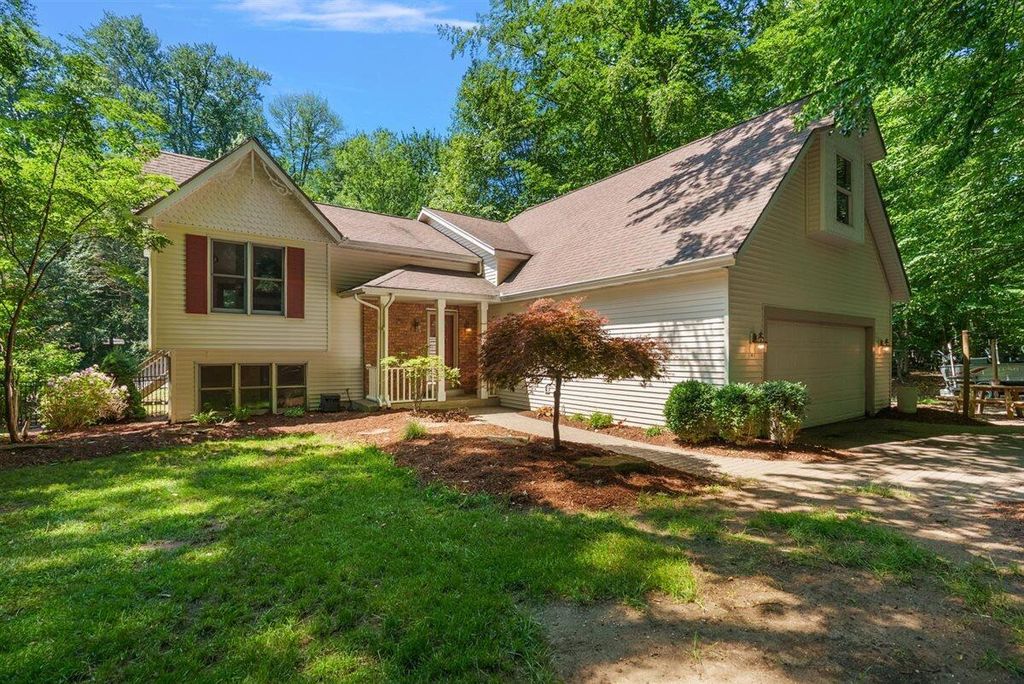 1460 Post Avenue, Park township
