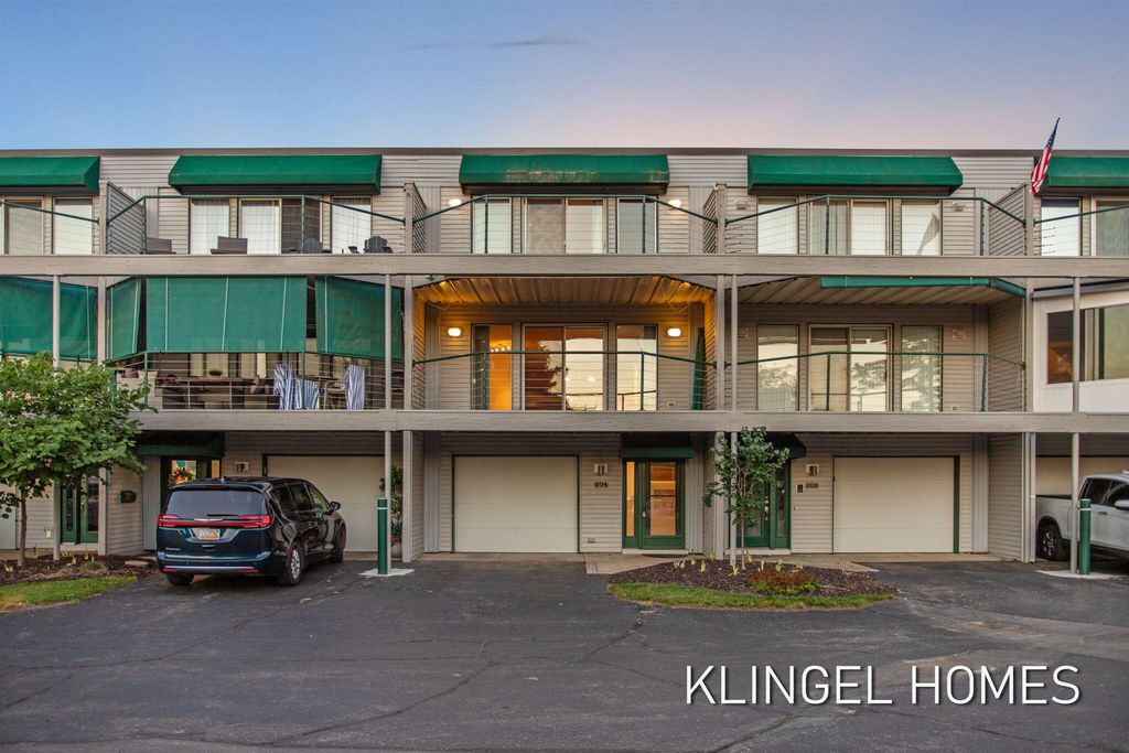 204 N Harbor Avenue Unit: 7, Grand Haven