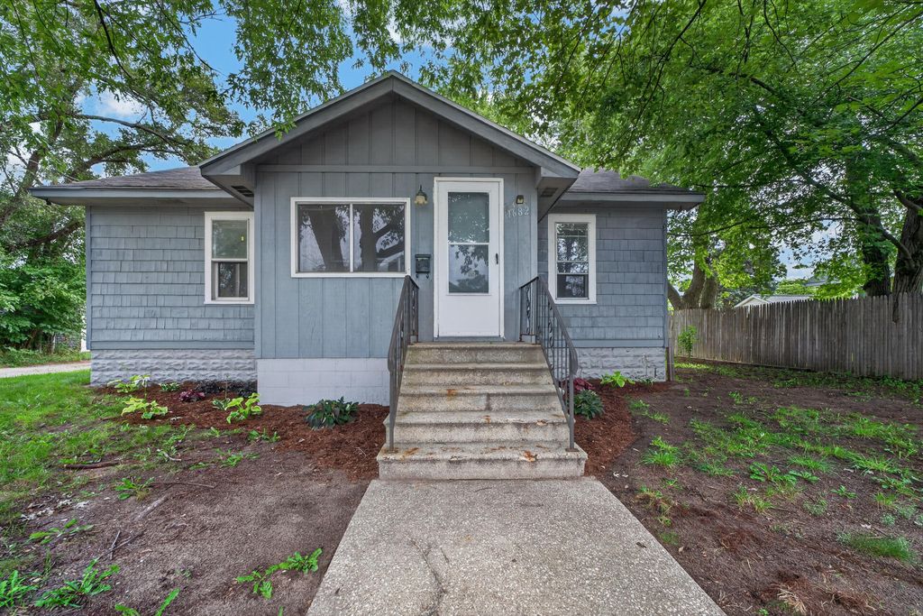 1682 Edwin Street, Muskegon city