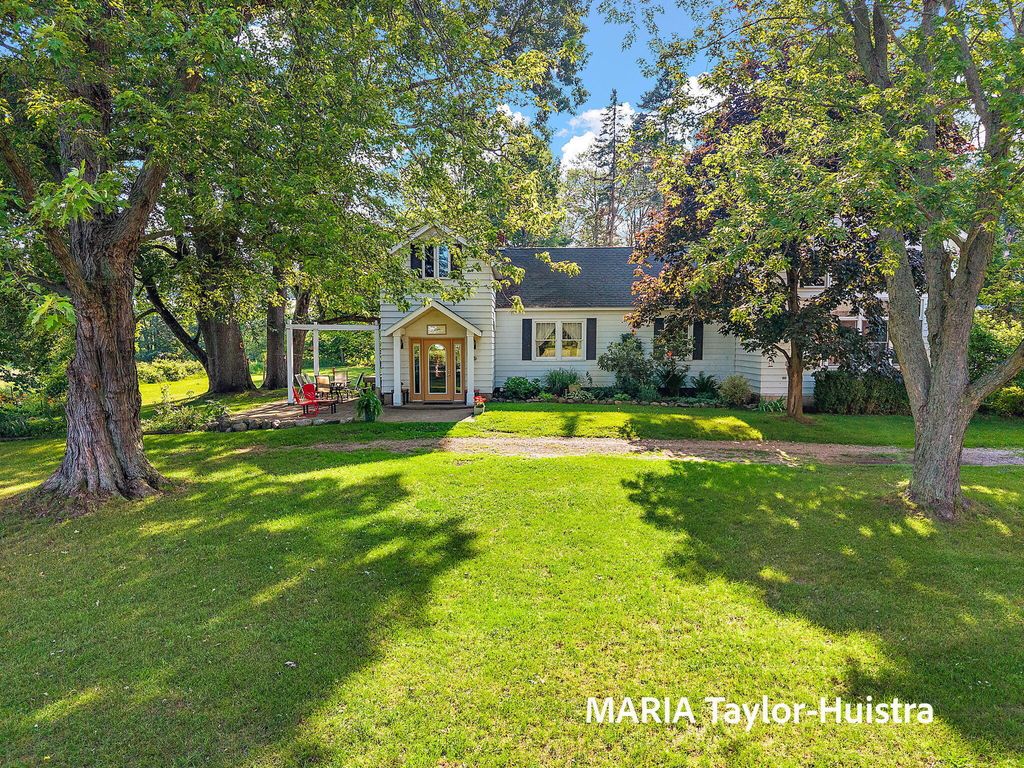 13388 Rich Street, Robinson township