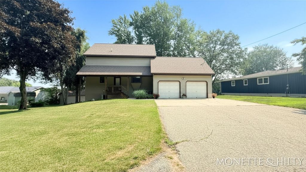 2883 Lakeshore Road, Dalton township