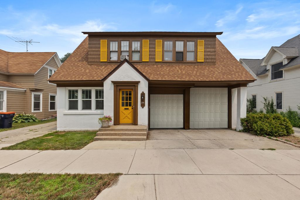 251 W 11th Street, Holland city