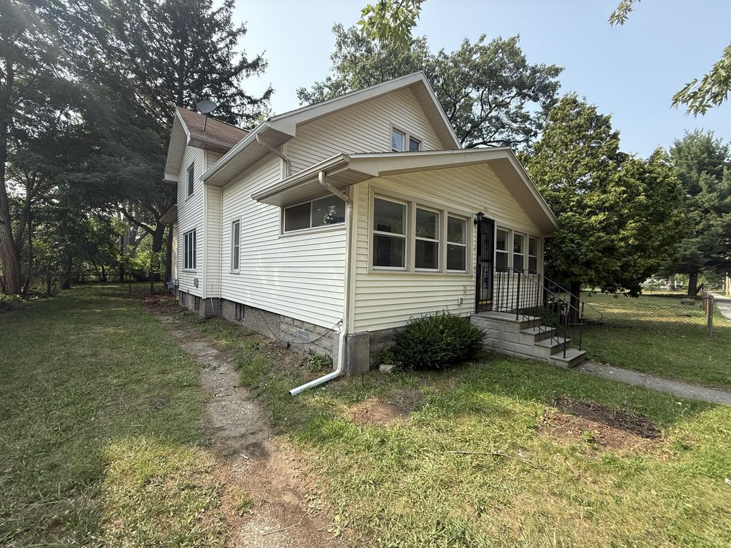 351 Erickson Street, Muskegon city