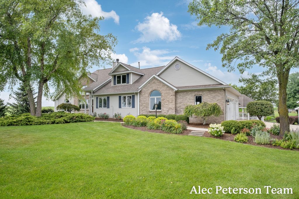 2807 8th Avenue Sw, Jamestown charter township