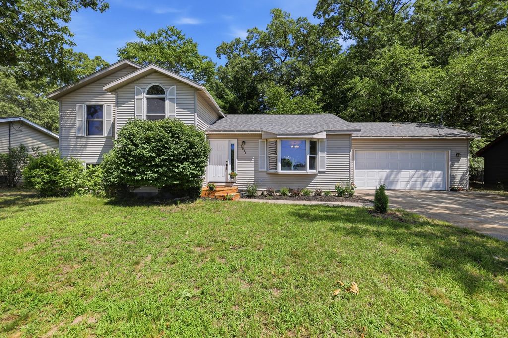 2046 N Roberts Road, Muskegon charter township