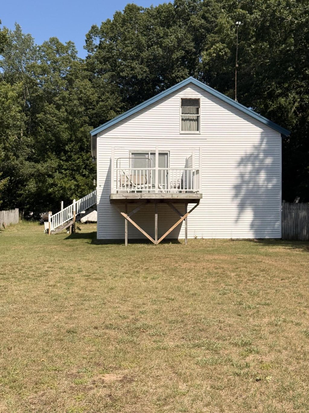 554 N Morris Street, Pentwater township
