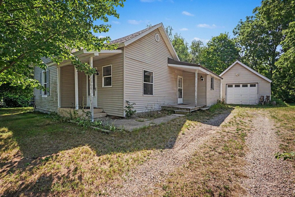 34 E Washington Street, Newaygo city
