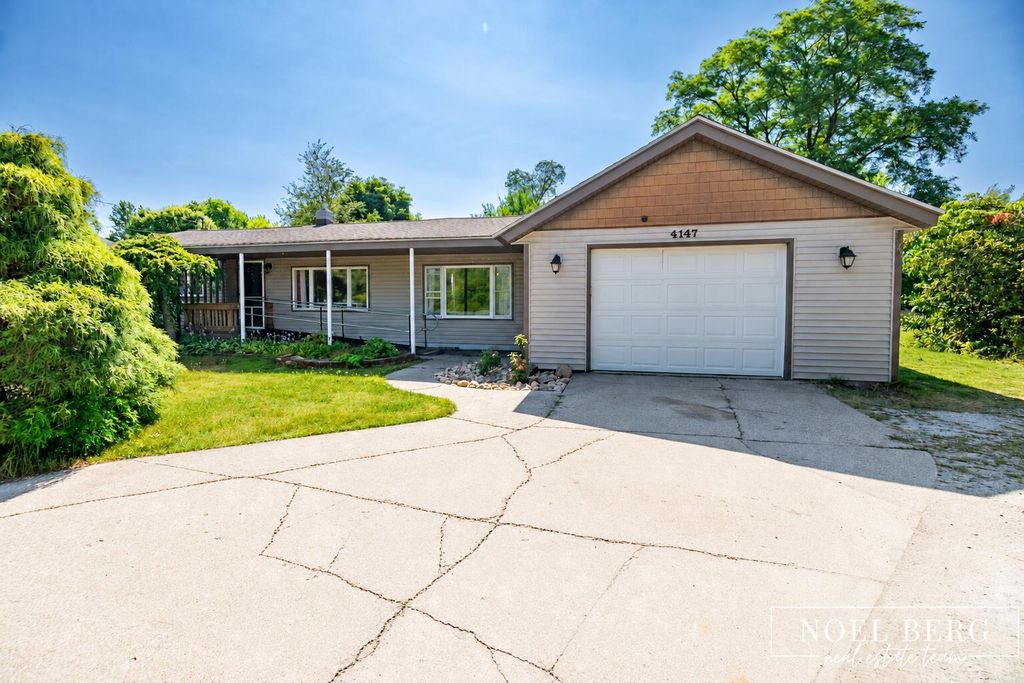 4147 S Brooks Road, Fruitport charter township