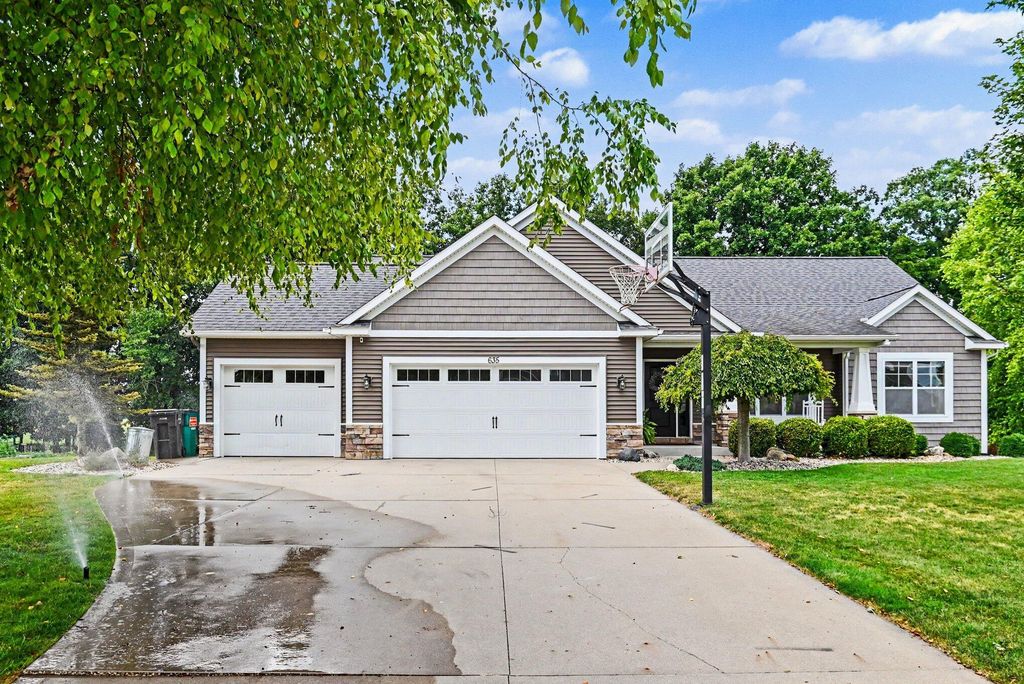 635 Midgrove Drive, Zeeland charter township