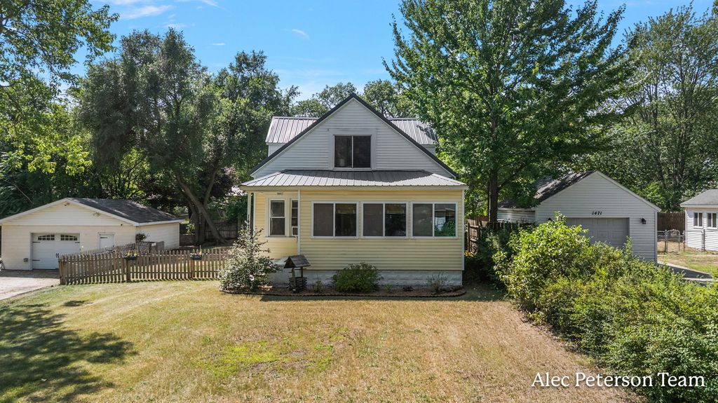 1473 Center Street, Muskegon charter township