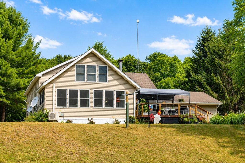 17045 Old Logging Trail Road, Green charter township