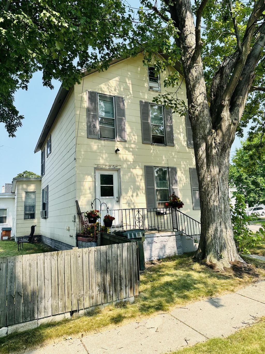 1298 Spring Street, Muskegon city