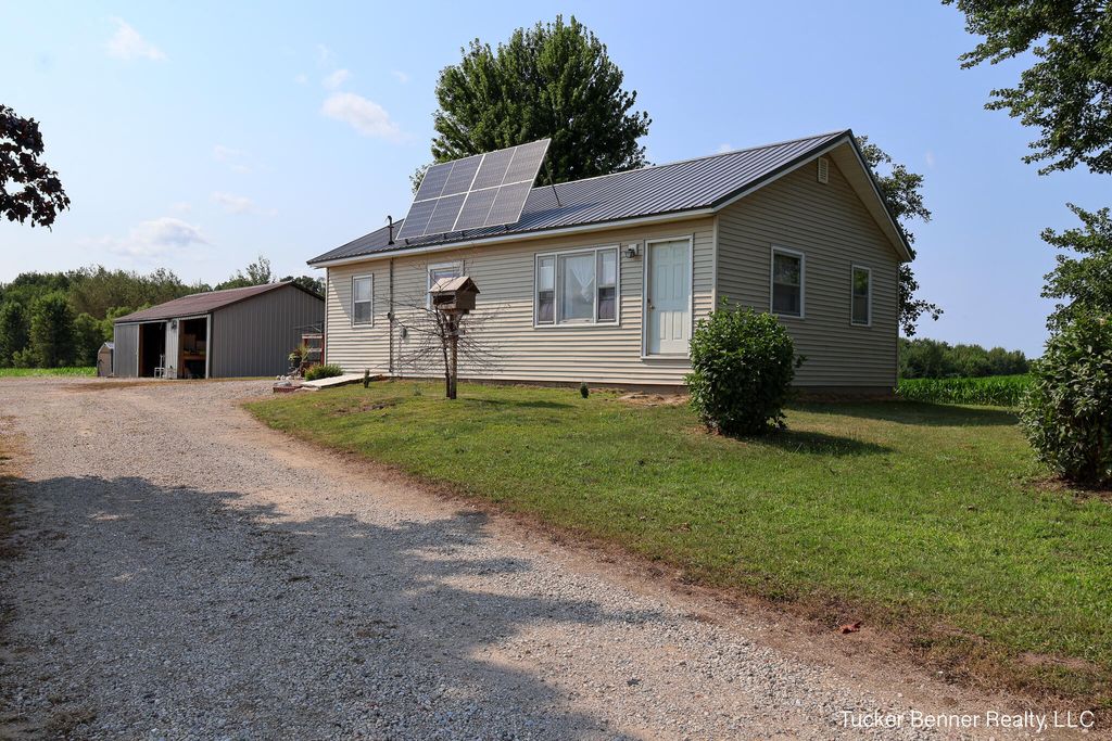 11309 Brickyard Road, Holton township