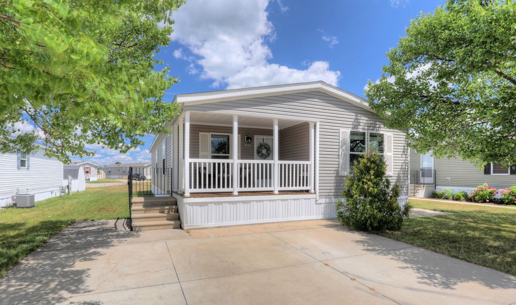 3496 Meadow Lark Lane Unit: 174, Zeeland charter township