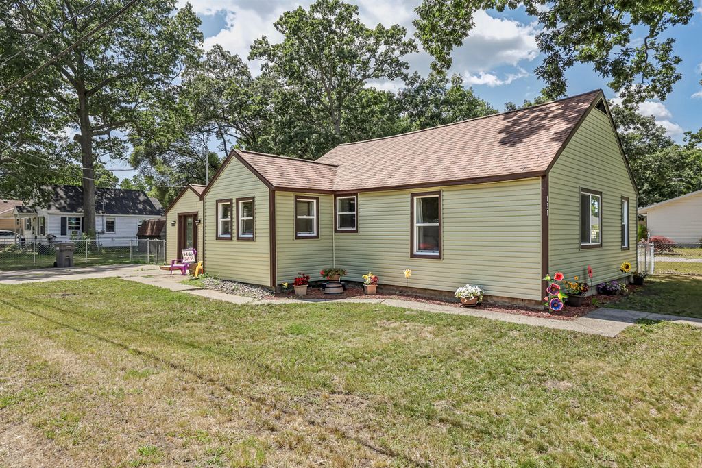 131 Vista Terrace, Egelston township