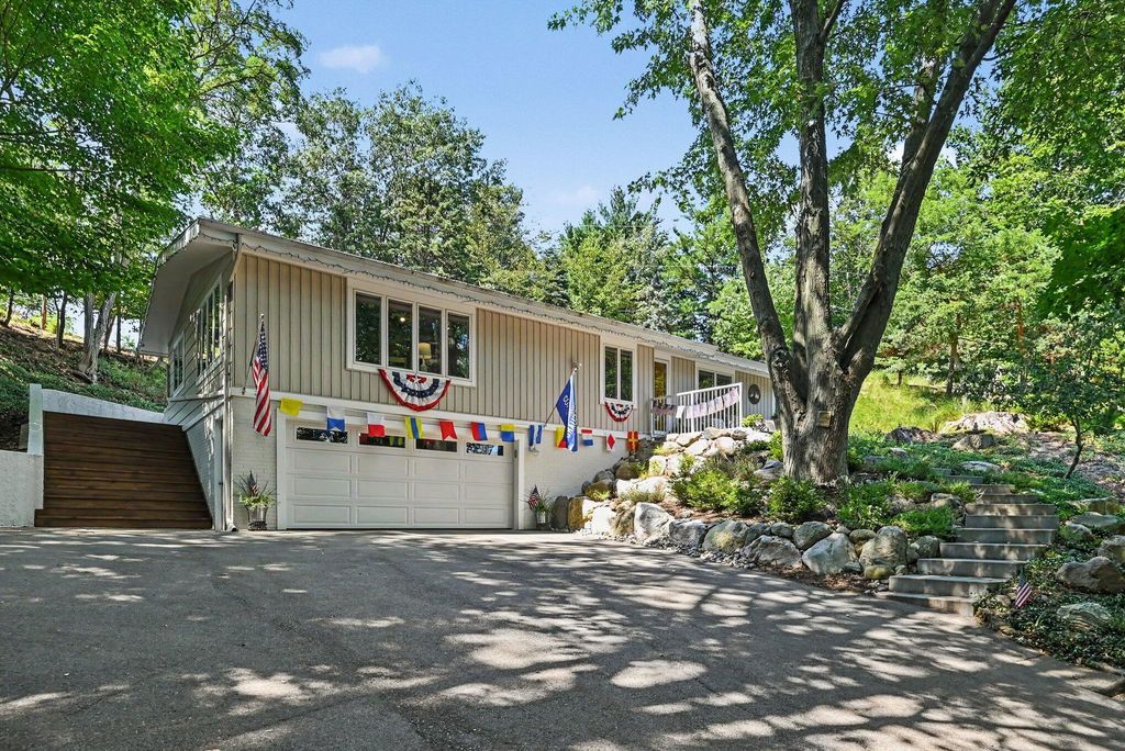 405 Slayton Avenue, Grand Haven city