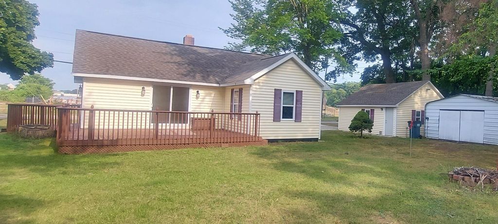 1809 Lindberg Drive, Norton Shores city