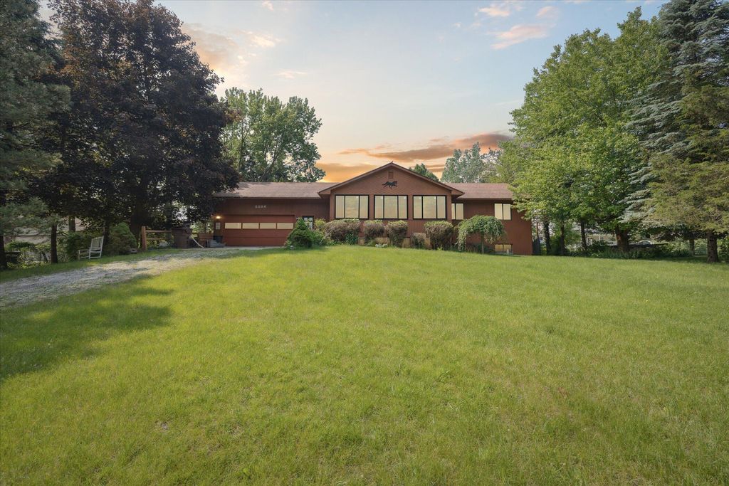 8886 Coleman Road, Bath charter township