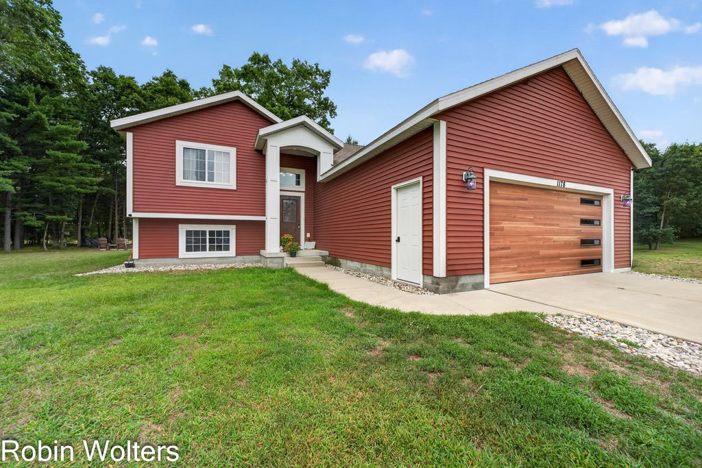 1178 Copper Creek Drive, Egelston township