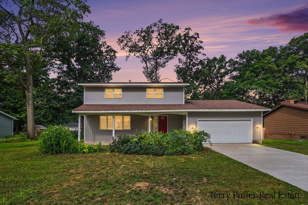 1107 Lancelot Drive, Laketon township