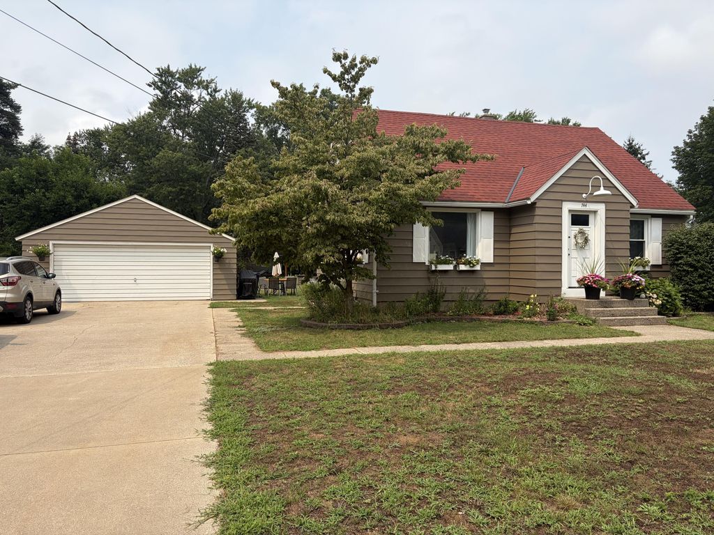 744 Aster Avenue, Holland city