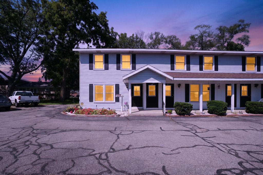 199 E 34th Street Unit: 5, Holland