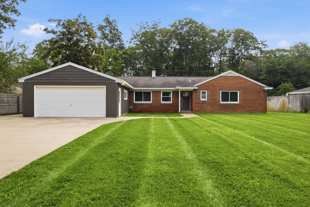 3988 Stryker Drive, Norton Shores city