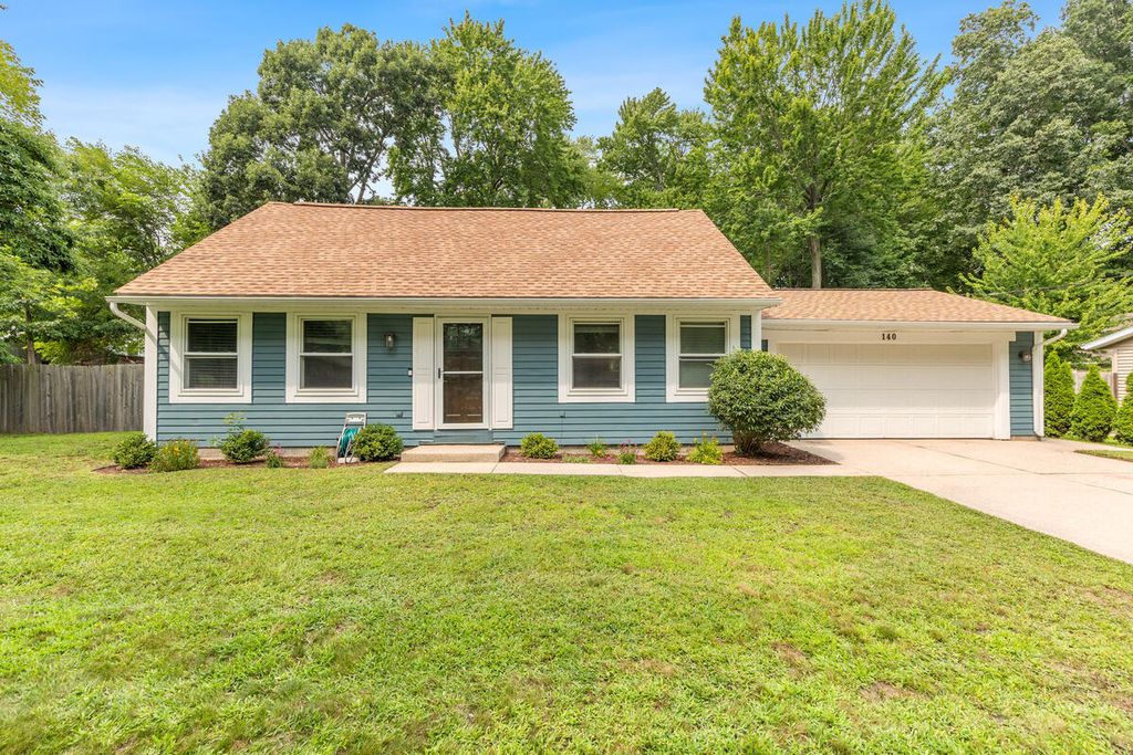 140 W Oak Street, Fruitport charter township