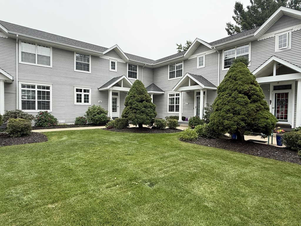 110 N Washington Street Unit: E, Douglas