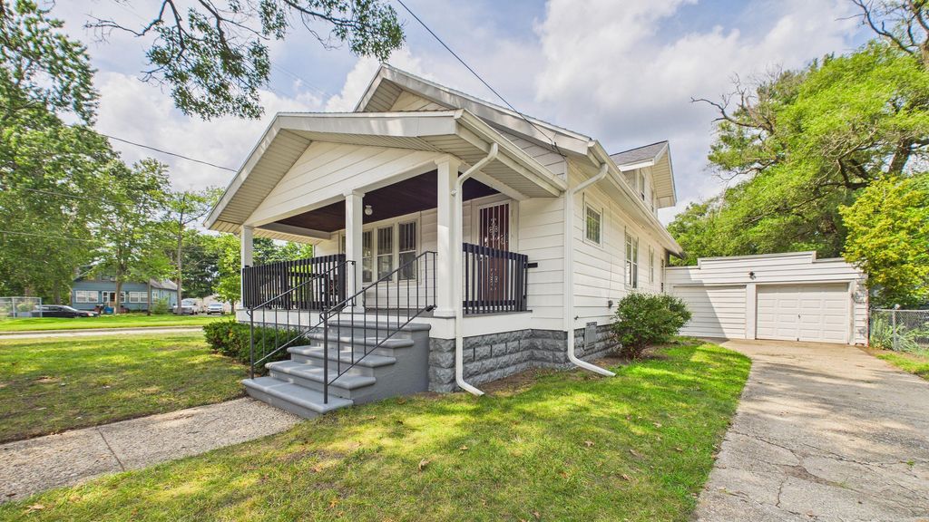 410 Adams Avenue, Muskegon city