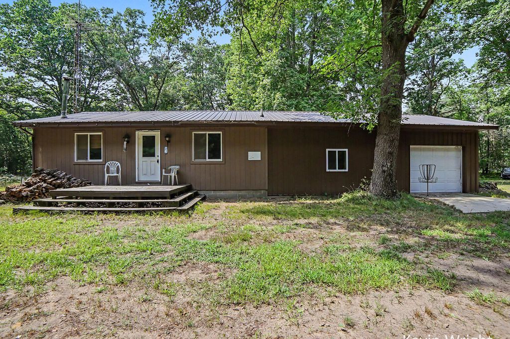 4415 E Arthur Road, Otto township