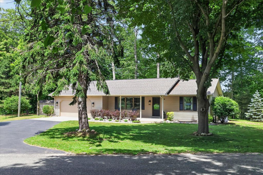 70070 2nd Avenue, South Haven charter township
