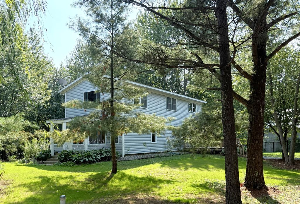 1658 66th Street, Fennville