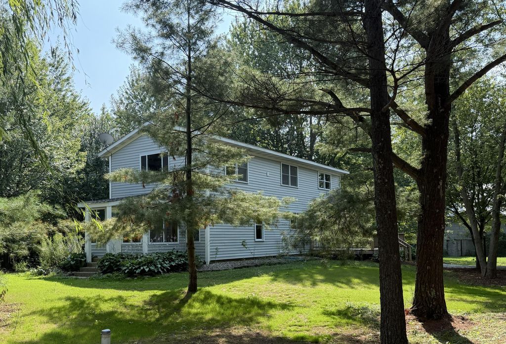 1658 66th Street, Ganges township