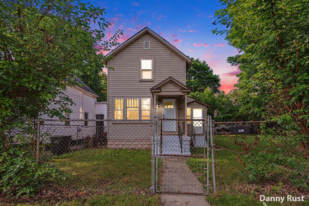 691 E Isabella Avenue, Muskegon city